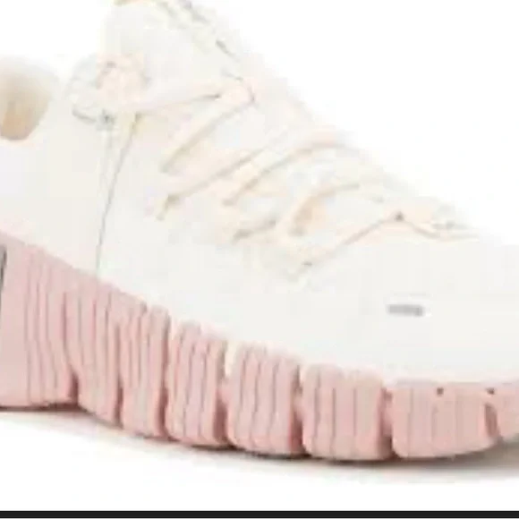Nike Metcon 5 Women's Athletic Shoes for gym in Cream and Pink - Picture 2 of 8